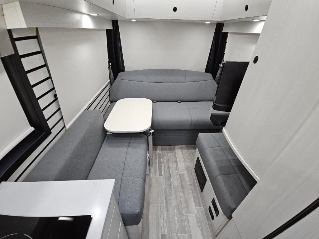 2025 Pleasure-Way 2025 Pleasure-Way Plateau - thumbnail 23