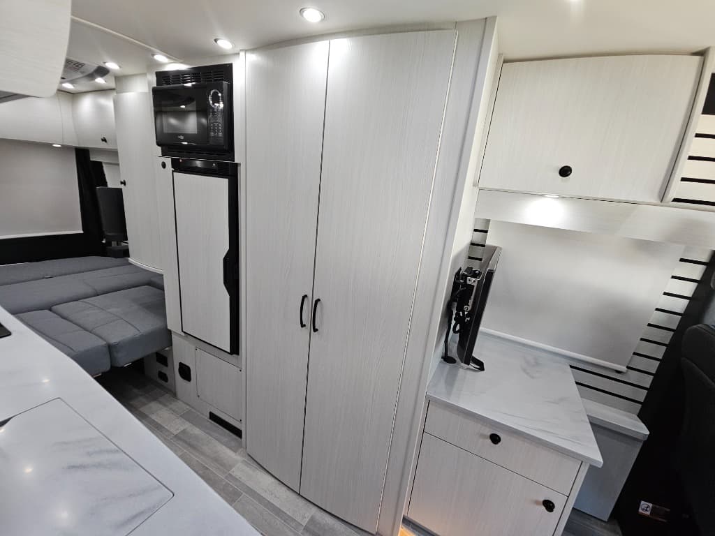 2025 Pleasure-Way 2025 Pleasure-Way Plateau - thumbnail 39