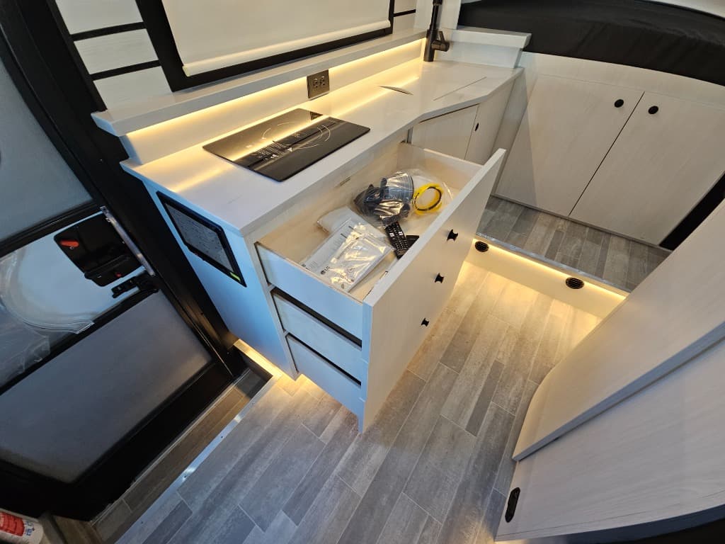 2025 Pleasure-Way 2025 Pleasure-Way Plateau - thumbnail 35