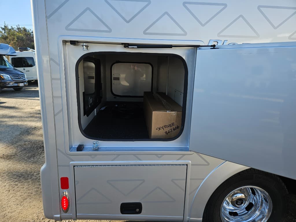 2025 Pleasure-Way 2025 Pleasure-Way Plateau - thumbnail 60