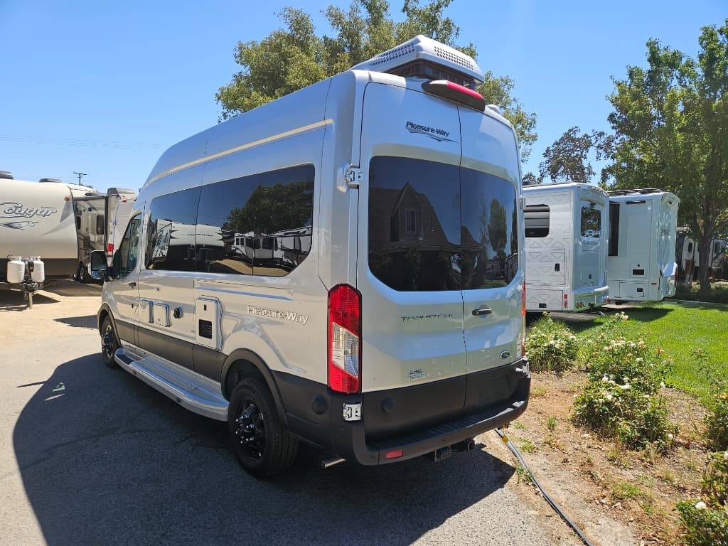 2026 Pleasure-Way 2026 Pleasure-Way Ontour - thumbnail 4