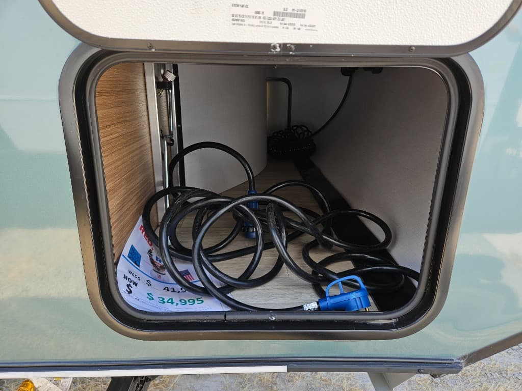 2026 Keystone RV 2026 Keystone RV Reign - thumbnail 9