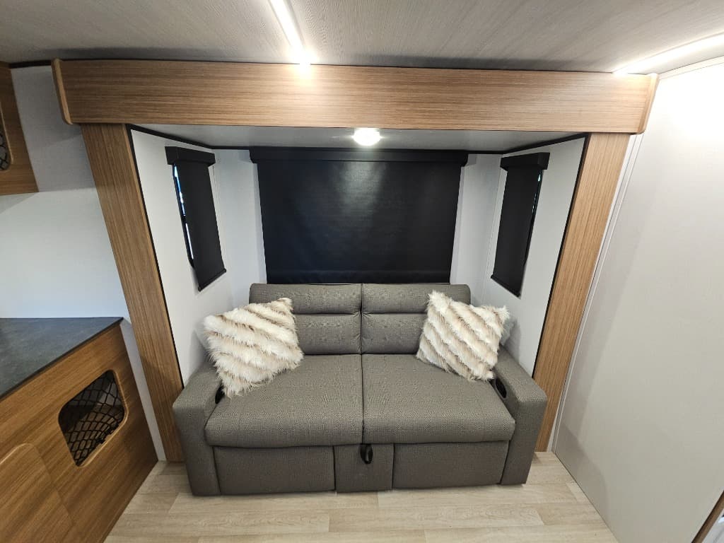 2026 Keystone RV 2026 Keystone RV Reign - thumbnail 29