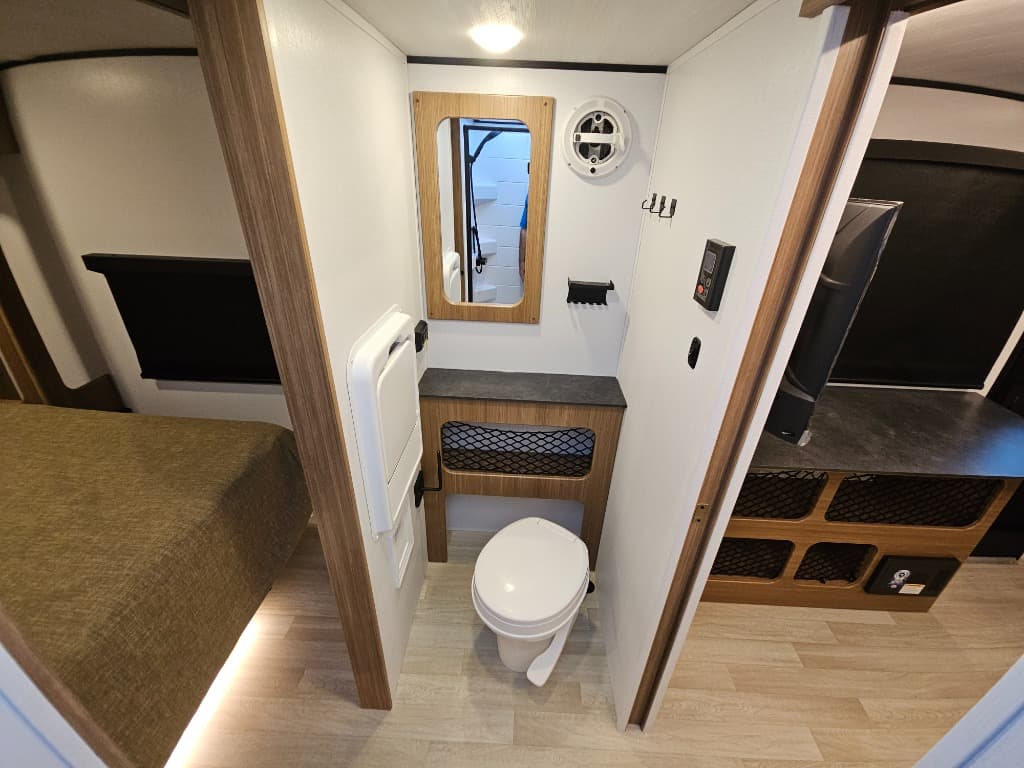 2026 Keystone RV 2026 Keystone RV Reign - thumbnail 34