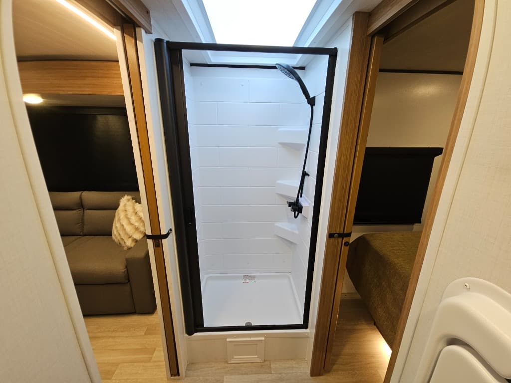 2026 Keystone RV 2026 Keystone RV Reign - thumbnail 36