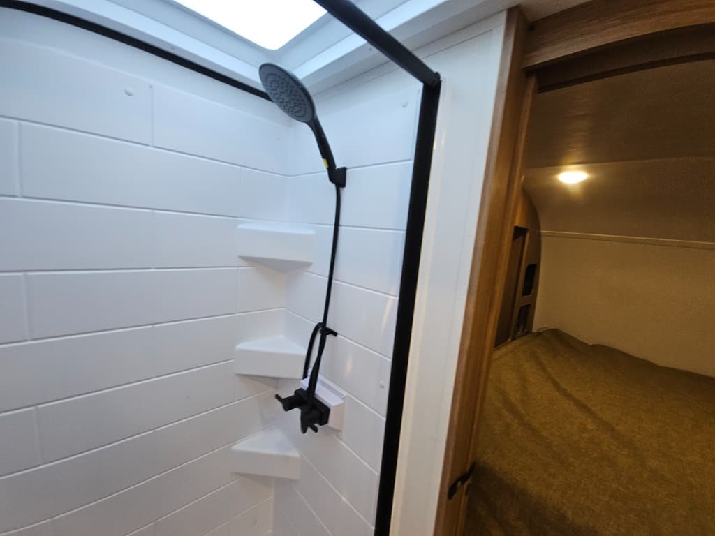 2026 Keystone RV 2026 Keystone RV Reign - thumbnail 37