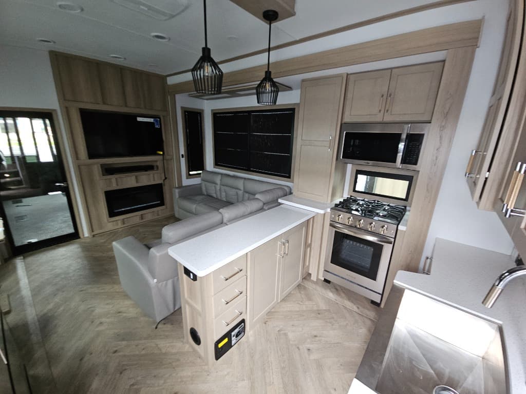 2026 Keystone RV 2026 Keystone RV Raptor - thumbnail 41