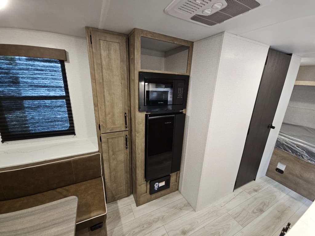 2025 Keystone RV 2025 Keystone RV Springdale - thumbnail 16