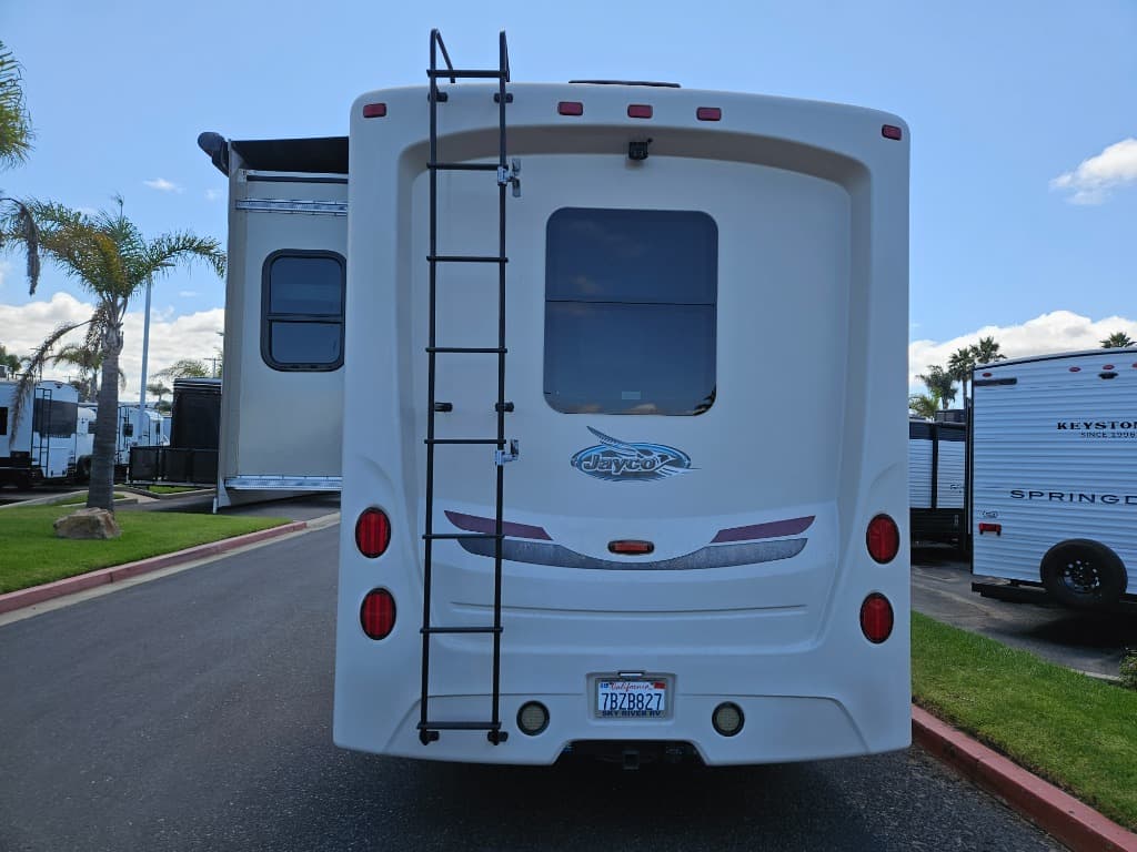 2014 Jayco 2014 Jayco Precept - thumbnail 3