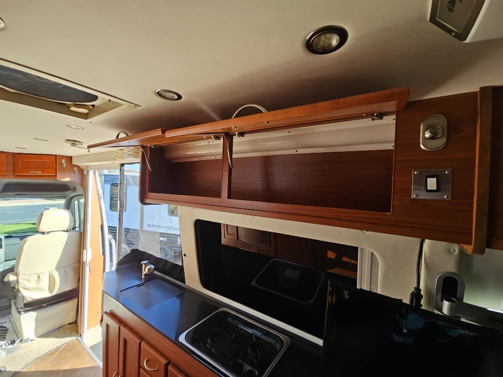 2008 Great West 2008 Great West Legend - thumbnail 20