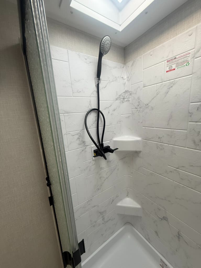 2026 Venture RV 2026 Venture RV SportTrek Touring Edition - thumbnail 11