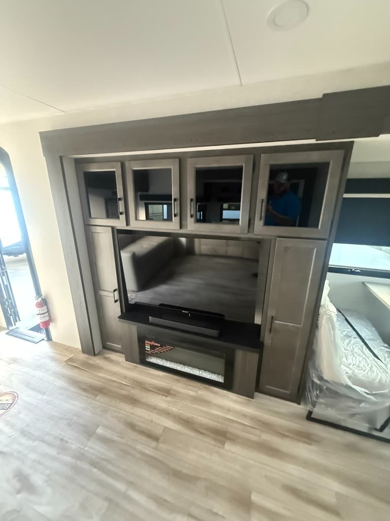 2026 Venture RV 2026 Venture RV SportTrek Touring Edition - thumbnail 22