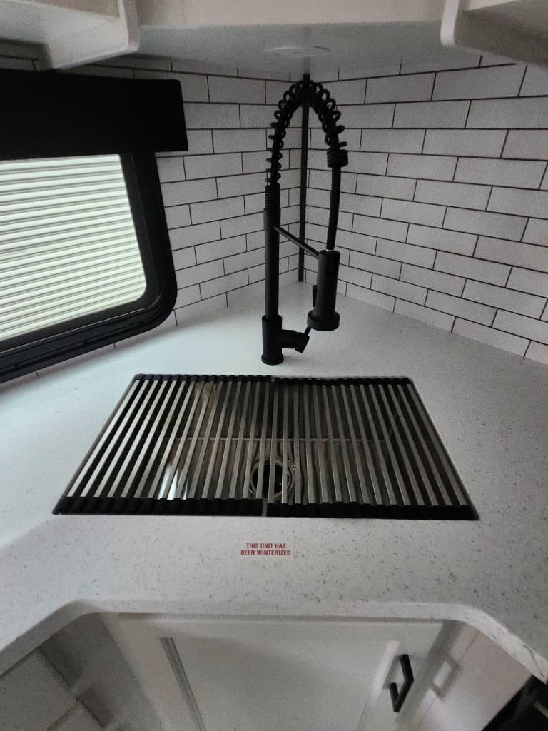 2026 Venture RV 2026 Venture RV SportTrek Touring Edition - thumbnail 18