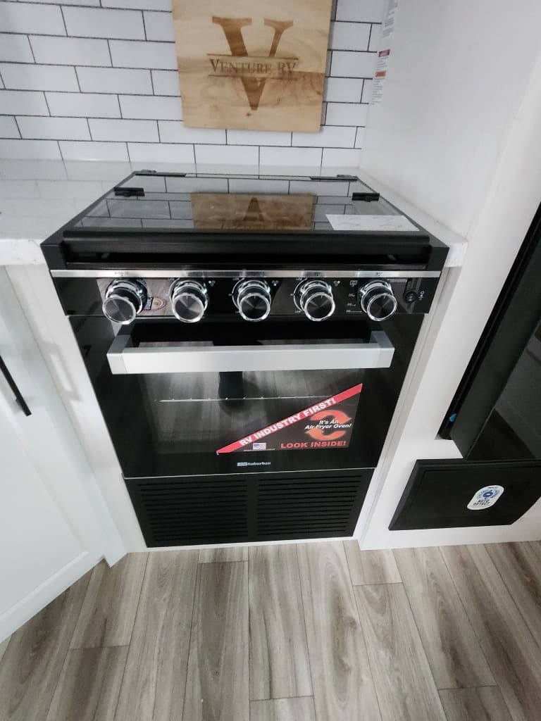 2026 Venture RV 2026 Venture RV SportTrek Touring Edition - thumbnail 21