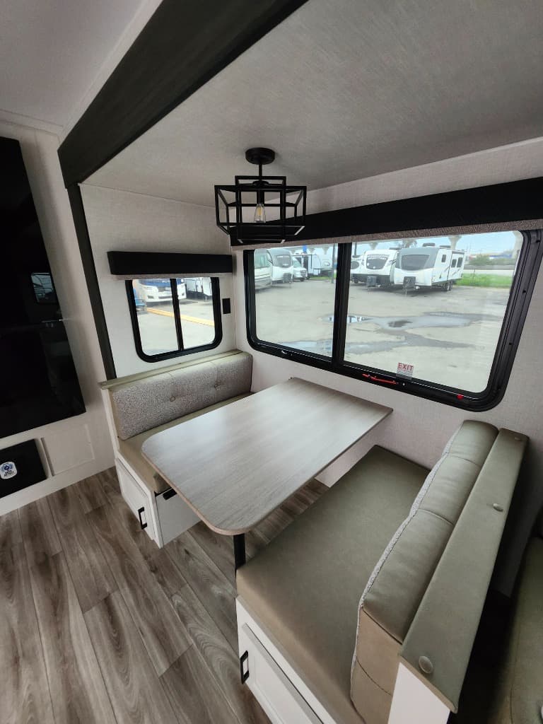 2026 Venture RV 2026 Venture RV SportTrek Touring Edition - thumbnail 22