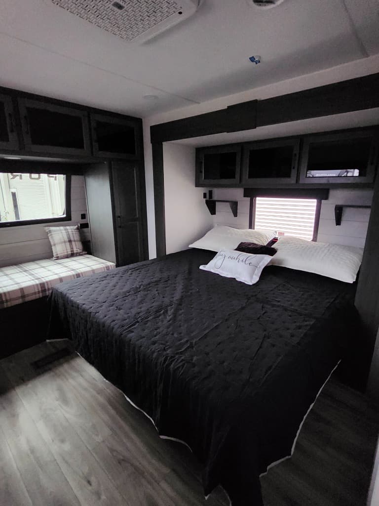 2026 Venture RV 2026 Venture RV SportTrek Touring Edition - thumbnail 34