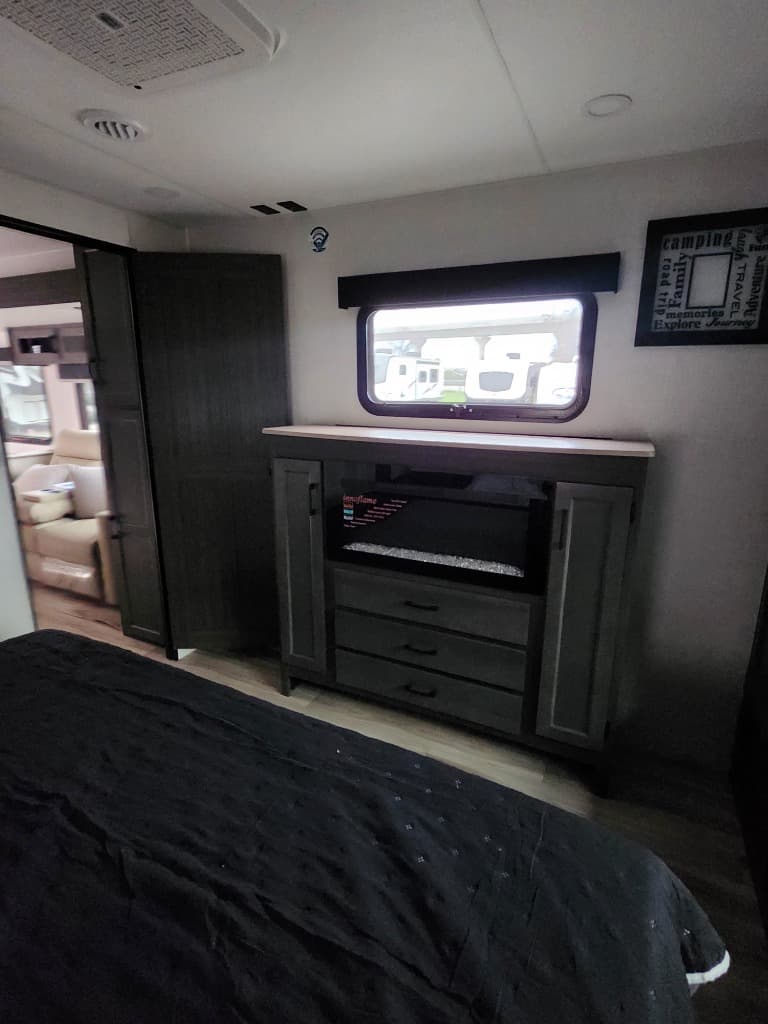 2026 Venture RV 2026 Venture RV SportTrek Touring Edition - thumbnail 36