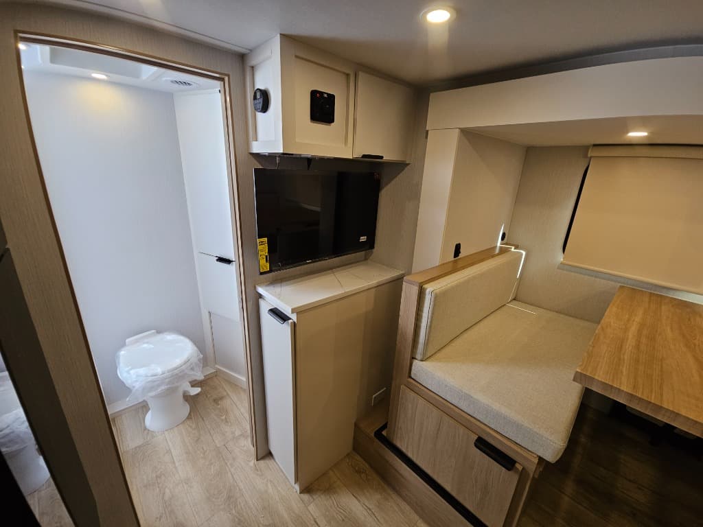 2026 Winnebago 2026 Winnebago Micro Minnie - thumbnail 19