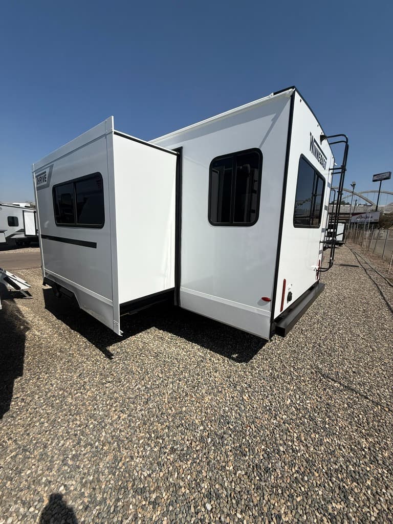 2026 Winnebago 2026 Winnebago Thrive - thumbnail 3