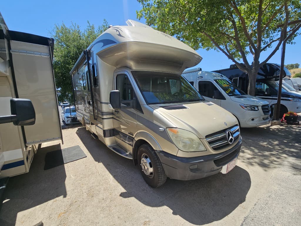 2009 Coachmen Prism M-230