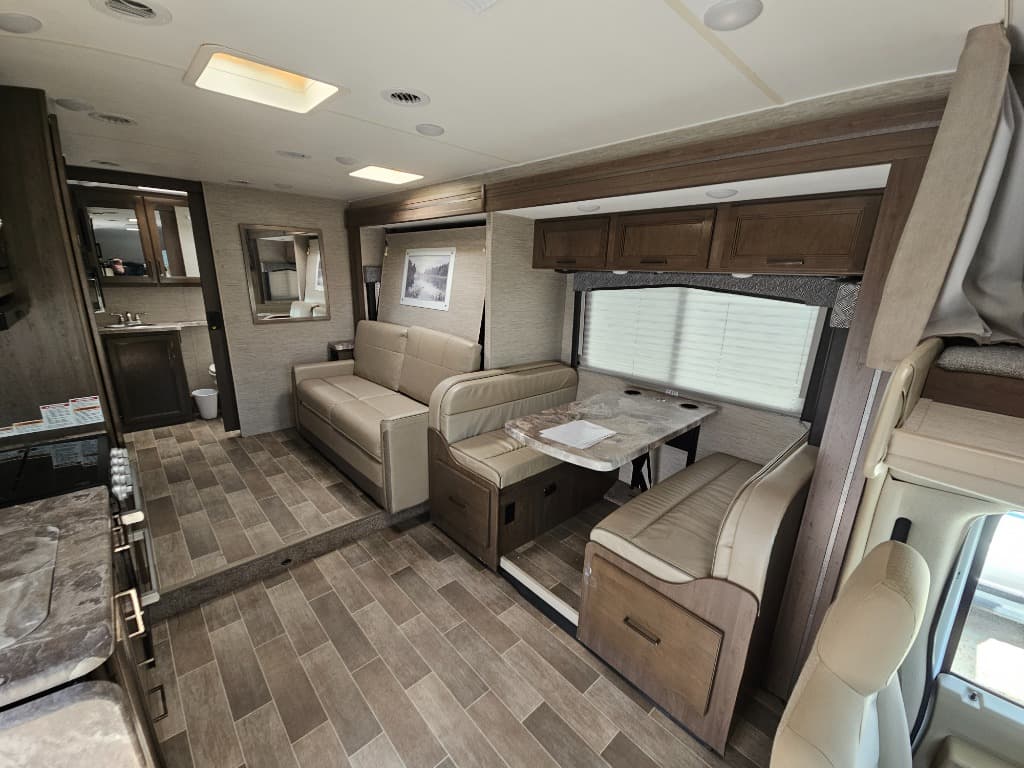 2022 Thor Motor Coach 2022 Thor Motor Coach Chateau - thumbnail 7