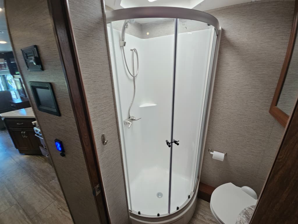 2019 Forest River 2019 Forest River Legacy SR - thumbnail 27