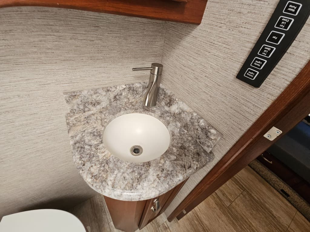 2019 Forest River 2019 Forest River Legacy SR - thumbnail 29