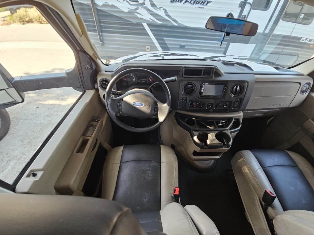 2019 Thor Motor Coach 2019 Thor Motor Coach Outlaw - thumbnail 10