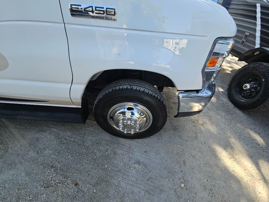 2019 Thor Motor Coach 2019 Thor Motor Coach Outlaw - thumbnail 17