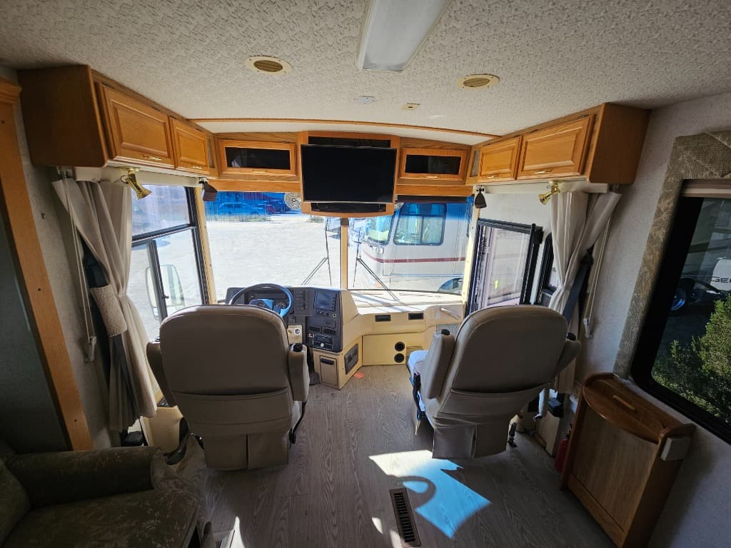 2003 Winnebago 2003 Winnebago Journey - thumbnail 9