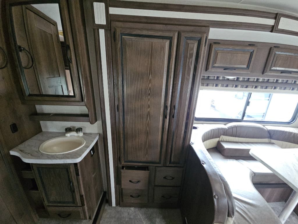 2018 Coachmen 2018 Coachmen Prism - thumbnail 11