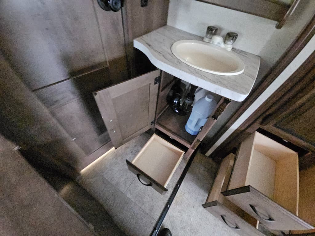 2018 Coachmen 2018 Coachmen Prism - thumbnail 16