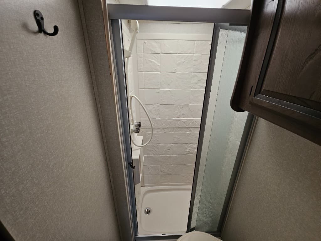 2018 Coachmen 2018 Coachmen Prism - thumbnail 20