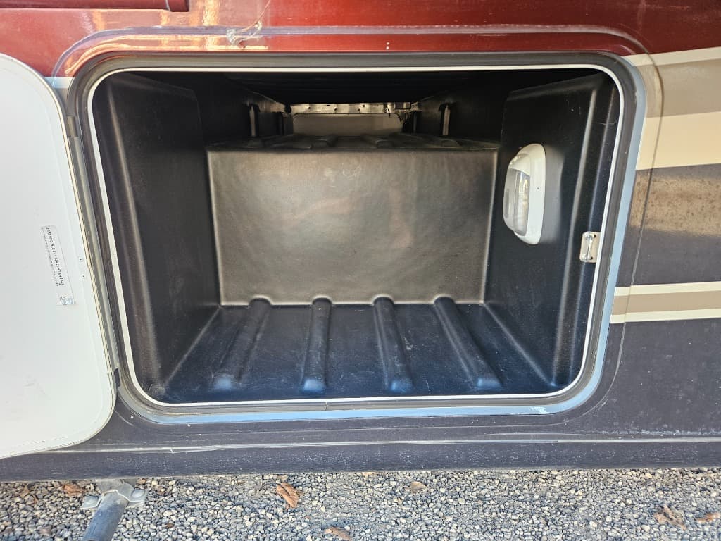 2014 Thor Motor Coach 2014 Thor Motor Coach Hurricane - thumbnail 27