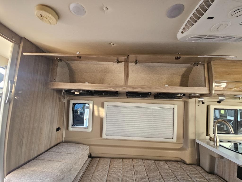 2019 Winnebago 2019 Winnebago Travato - thumbnail 19
