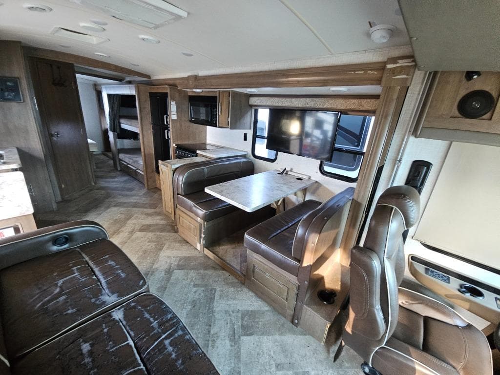 2019 Forest River 2019 Forest River Georgetown 3 Series - thumbnail 7