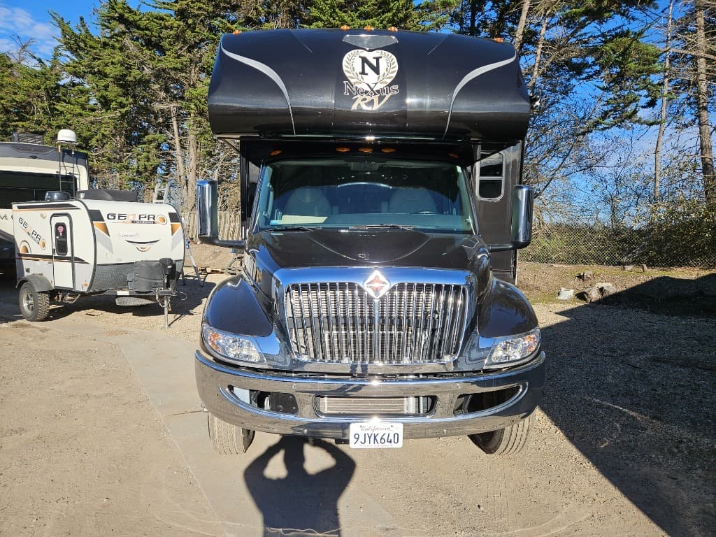 2022 NeXus RV 2022 NeXus RV Wraith - thumbnail 6