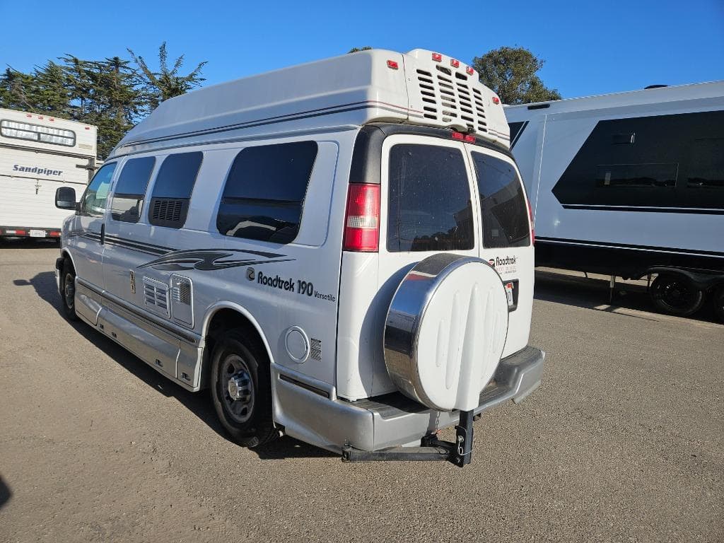 2010 Roadtrek 2010 Roadtrek Versatile - thumbnail 3