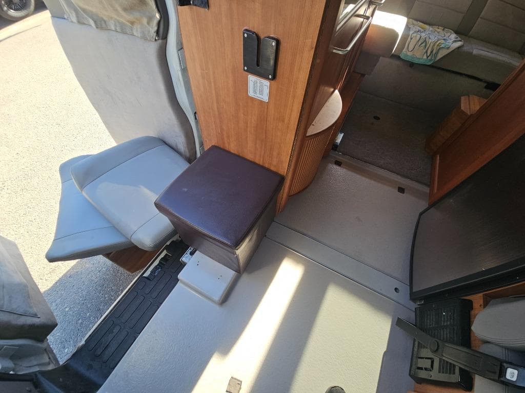 2010 Roadtrek 2010 Roadtrek Versatile - thumbnail 7