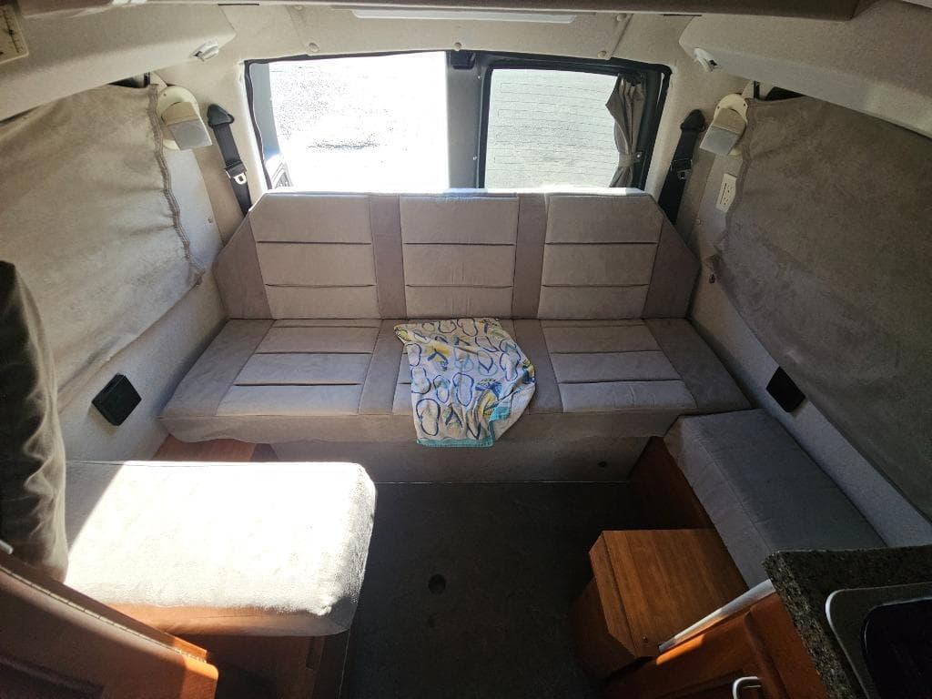 2010 Roadtrek 2010 Roadtrek Versatile - thumbnail 18