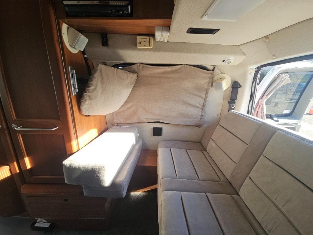 2010 Roadtrek 2010 Roadtrek Versatile - thumbnail 20