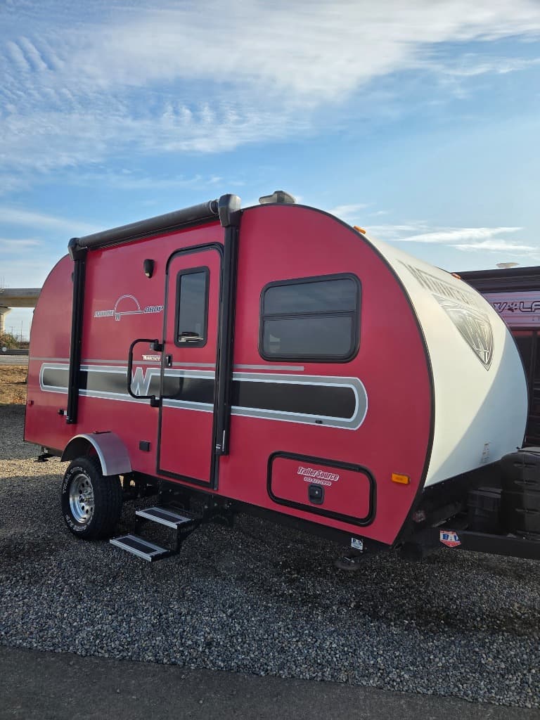 2019 Winnebago 2019 Winnebago Minnie Drop - thumbnail 2