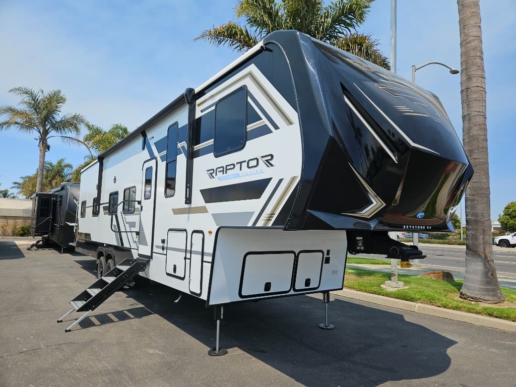 2025 Keystone RV Raptor Carbon 363