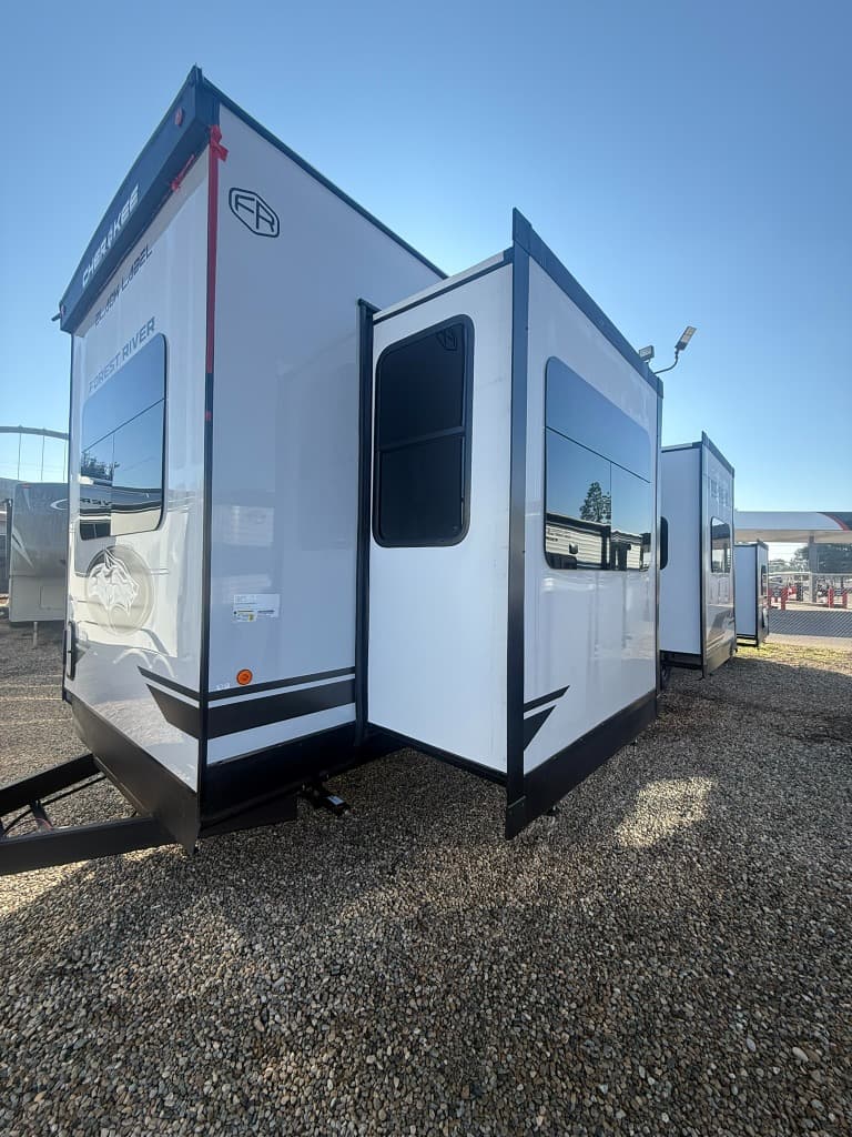 2026 Forest River Cherokee Timberwolf Black Label Destination Trailer 39DKBL